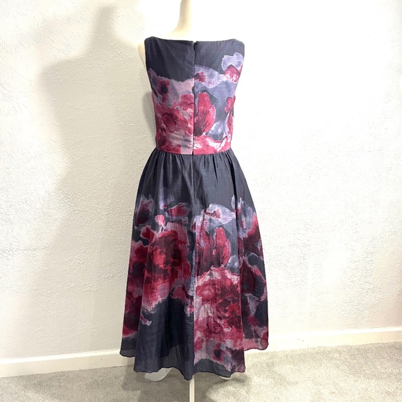 Neiman Marcus Sleeveless Cotton/Silk Blend V-neck High/Low Dress, Size 8, Tulle - Picture 3 of 4